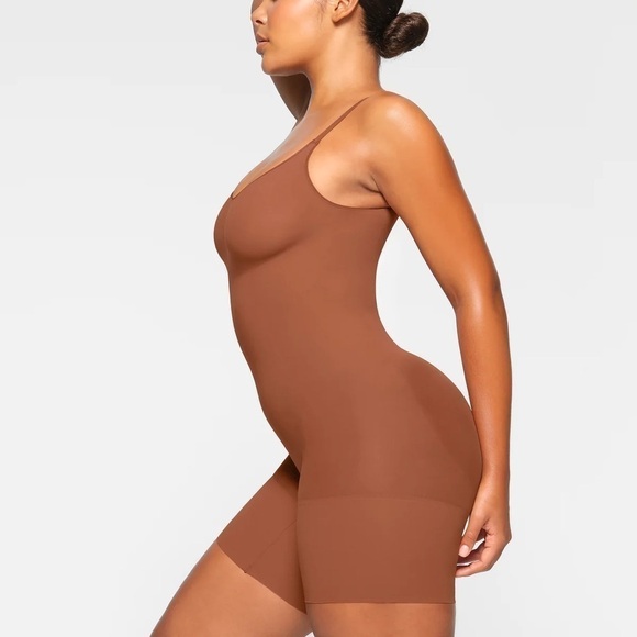 SKIMS Everyday Sculpt Mid Thigh Bodysuit Bronze Size XXS NWT - Picture 6 of 7